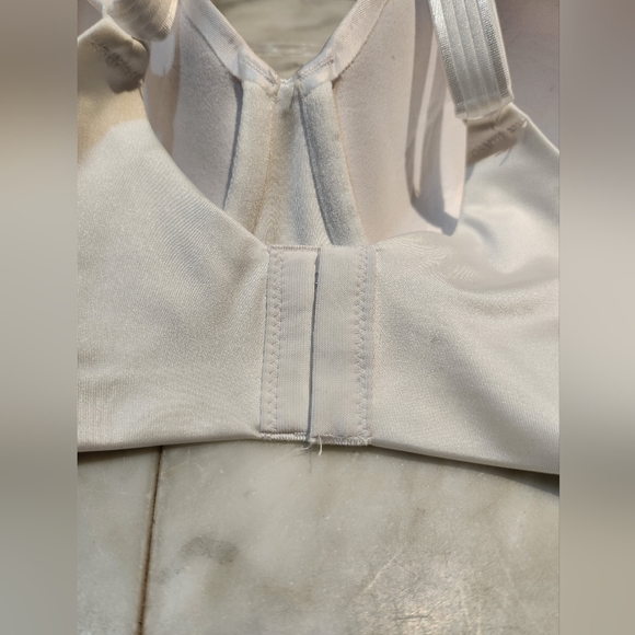 Bali White Underwire Bra - Picture 3 of 6